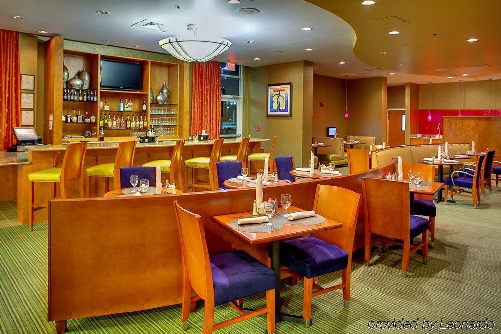 Delta Hotels By Marriott Colonial Heights Restoran fotoğraf